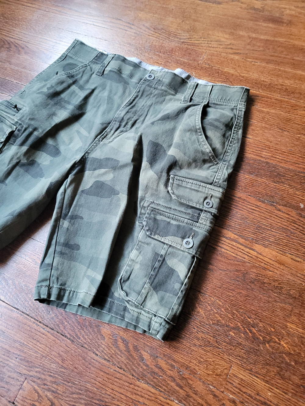 IRON CO. Men's Green Camo Cargo Shorts Pockets Casual Workwear Size 36 - Picture 4 of 15